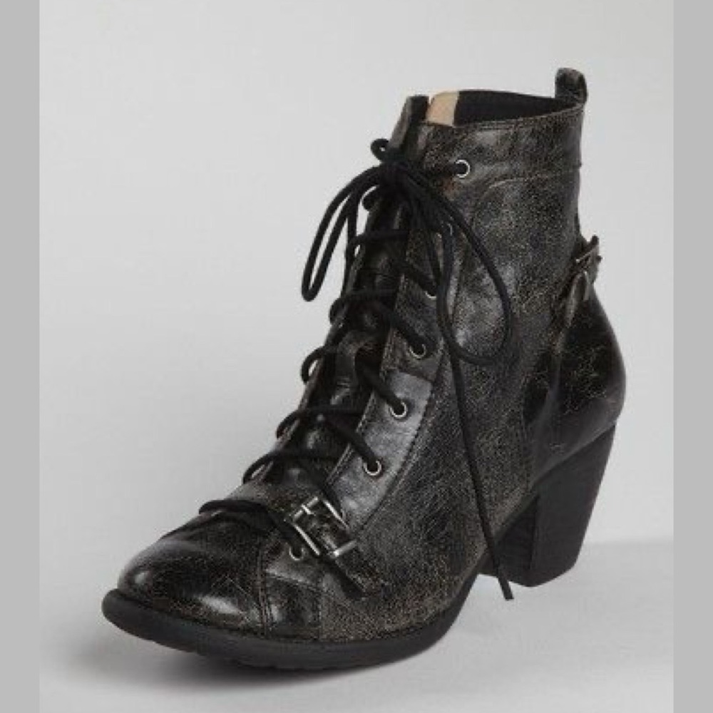OTBT Women's Floyd Black Distressed Lace-Up Booties 6.5